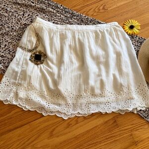 🩷 OLD NAVY; Adorable Ivory Short Eyelet 100% Cotton w/Lining Skirt; Misses XL!